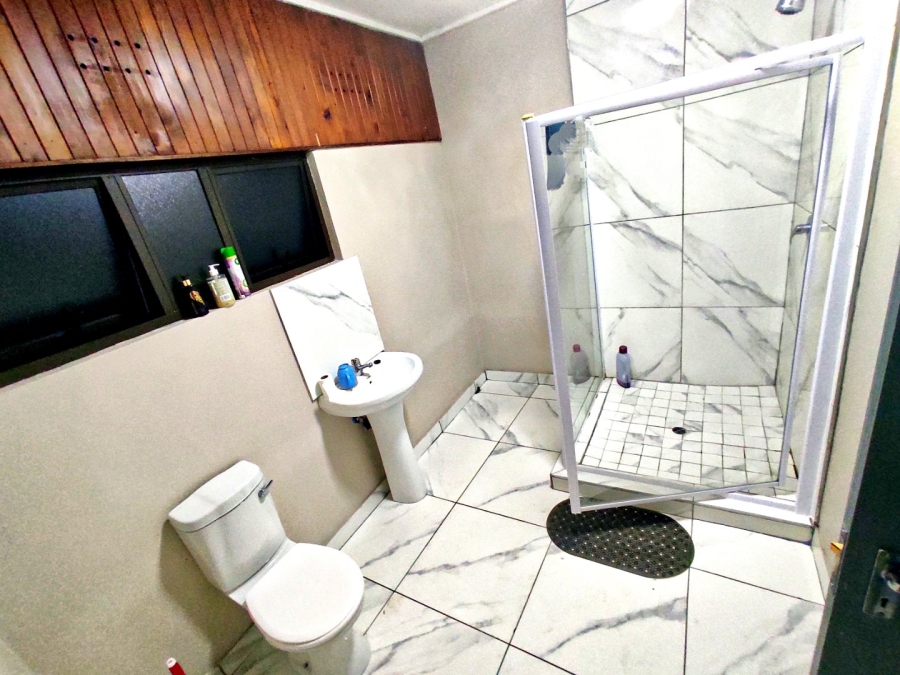 6 Bedroom Property for Sale in Sasolburg Ext 5 Free State